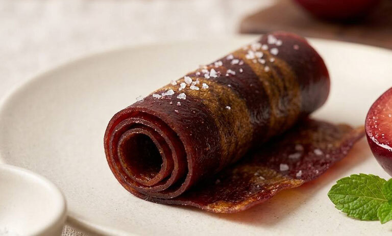 چگونه لواشک آلو درست کنیم؟ | طرز تهیه لواشک آلو خانگی؛ ترش‌ و شیرین و بدون کپک