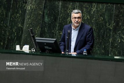۱۵۷ سوال از وزیر بهداشت؛ ظفرقندی به مجلس می رود