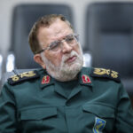 سرلشکر ایزدی: انقلاب اسلامی مبتنی بر مسیر نورانی انسان است سرلشکر ایزدی: انقلاب اسلامی مبتنی بر مسیر نورانی انسان است