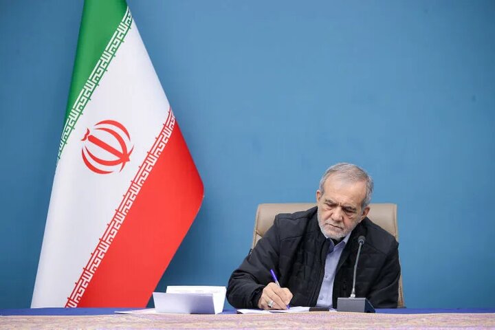 پزشکیان: امروز نیاز داریم نماز را به فرهنگی جاری در زندگی تبدیل کنیم